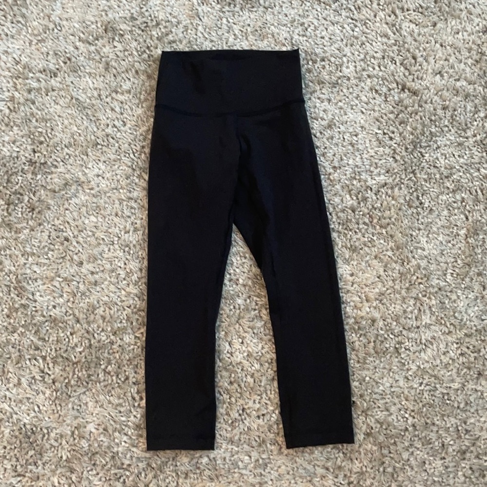 Lululemon crop luxtreme hi rise wunder under size 4 black
